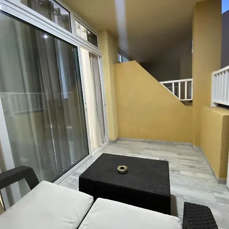 Ξενοδοχείο με διαμερίσματα Mareverde Costa Adeje (Tenerife)